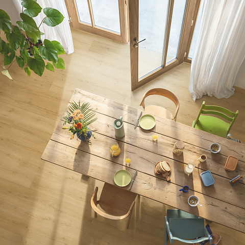 ПВХ-плитка Quick-Step QS Alpha Vinyl BLOOM планка AVMPU 40318 Дуб медовый брашированный (фото 7)